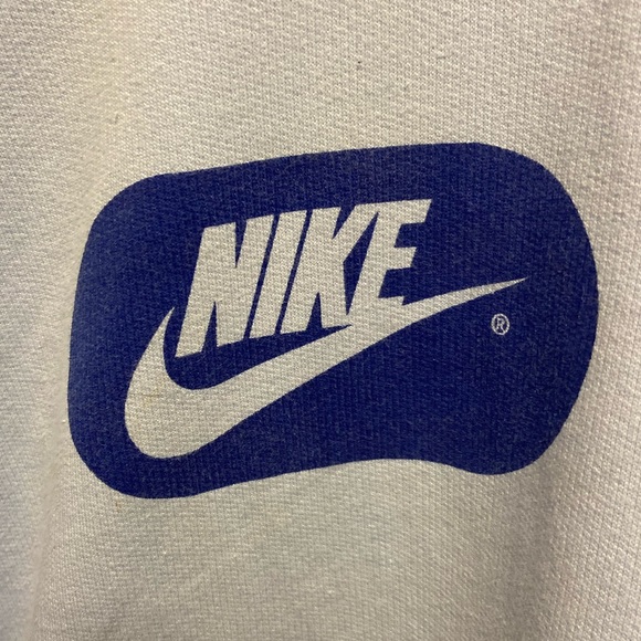 Vintage Nike Y2K Center Logo Hoodie - Picture 3 of 10